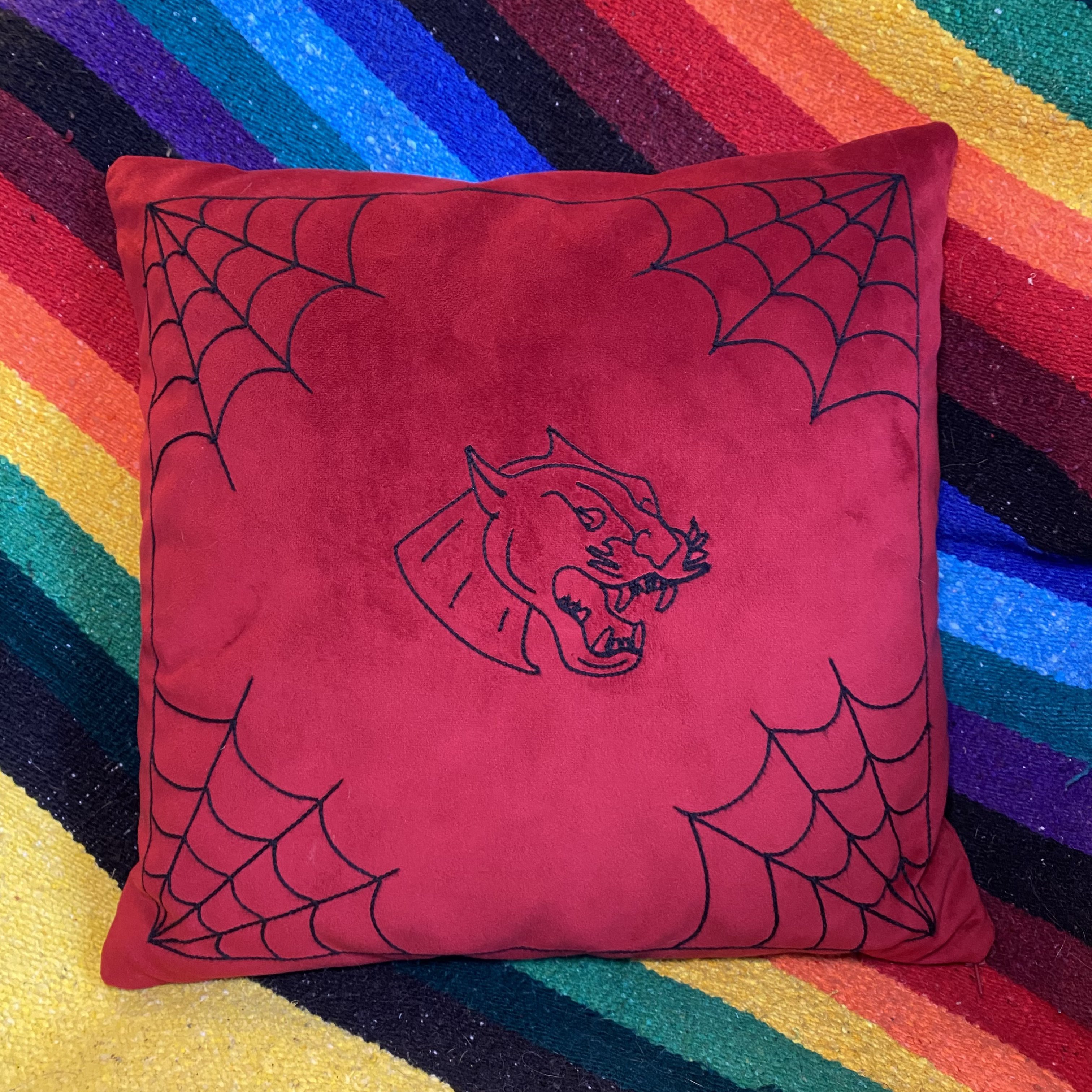 Coussin velours panthère